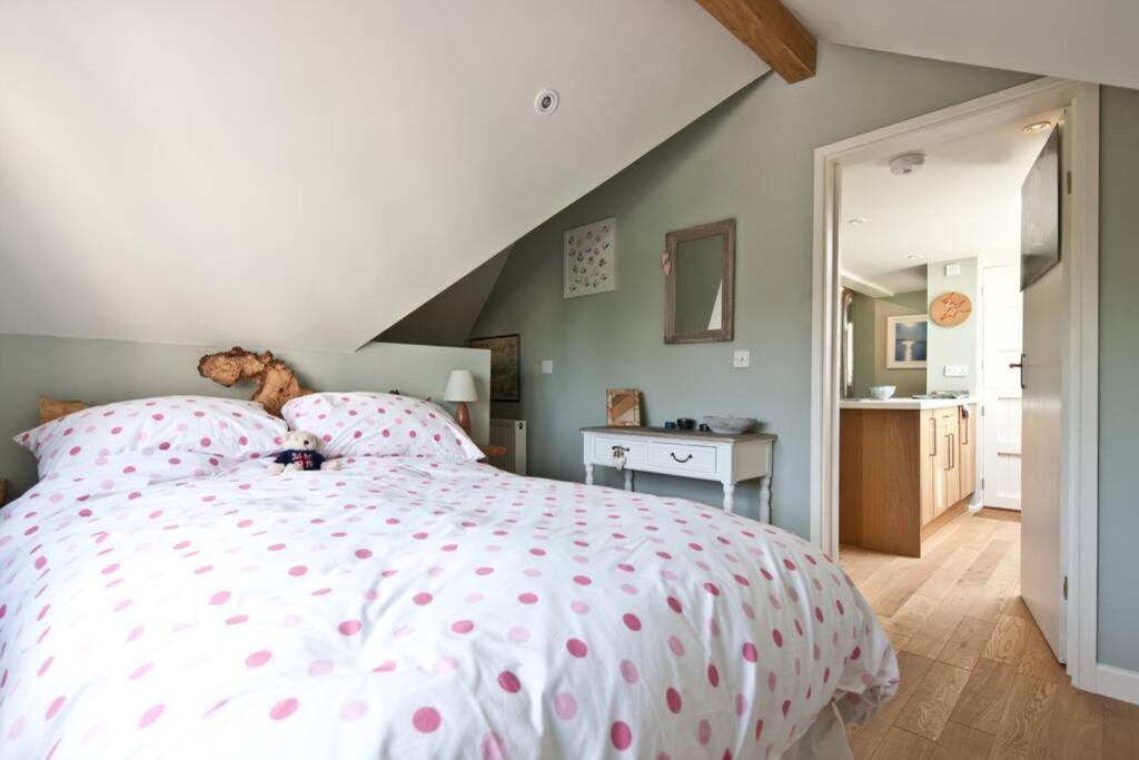 Bentley Rise Apartment Лайм Риджис Екстериор снимка